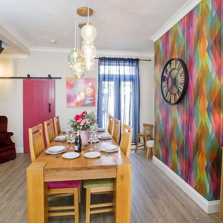 The Milton - Stylish Terraced Villa York Bagian luar foto