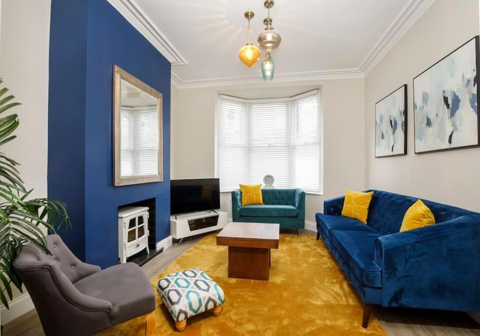 The Milton - Stylish Terraced Villa York Bagian luar foto