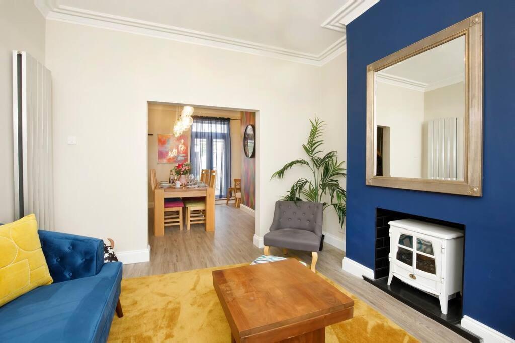 The Milton - Stylish Terraced Villa York Bagian luar foto