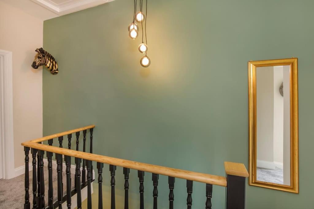 The Milton - Stylish Terraced Villa York Bagian luar foto